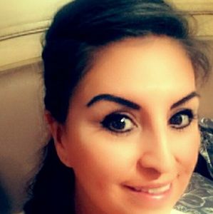 Meet your Posher, Yvette